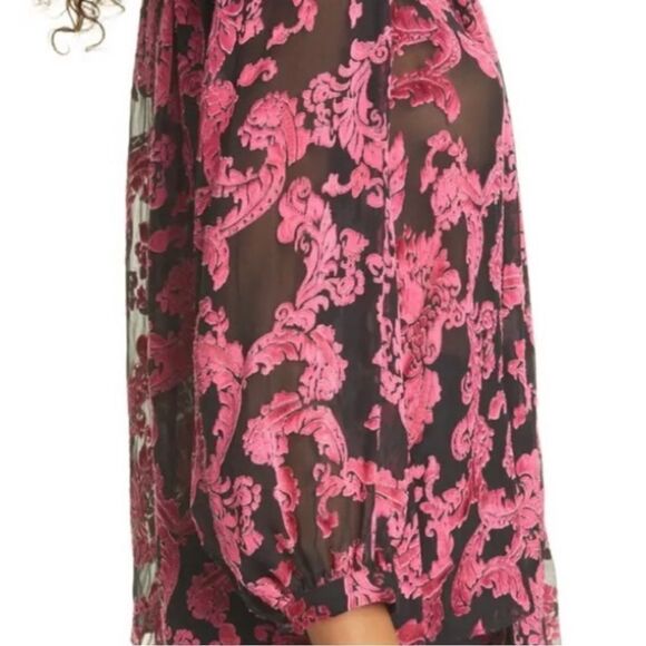 NWT Alice + Olivia Jeannie Bow Silk Burnout Blouse in Show me love wild pink - Picture 7 of 10